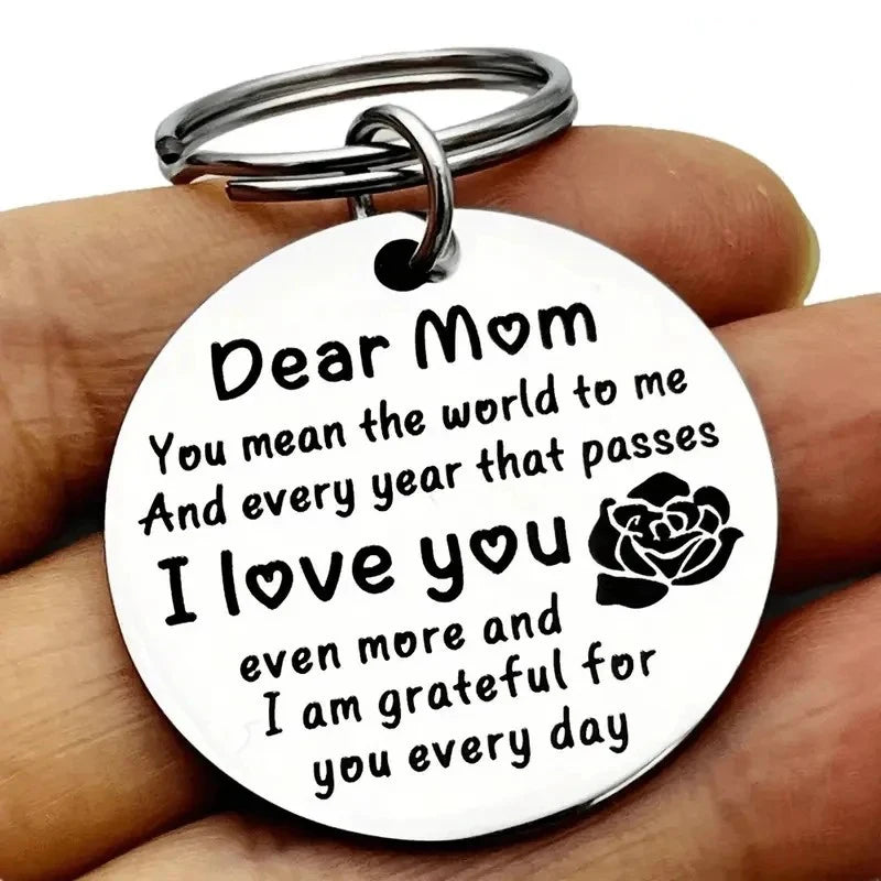 Stainless Steel “Dear Mom, I Love You” Keychain – Meaningful Gift for Mother’s Day, Birthday, Christmas, or Thanksgiving
