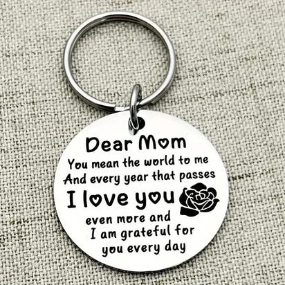 Stainless Steel “Dear Mom, I Love You” Keychain – Meaningful Gift for Mother’s Day, Birthday, Christmas, or Thanksgiving